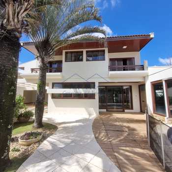 Casa de Condomínio em Pirassununga, bairro Cidade Jardim