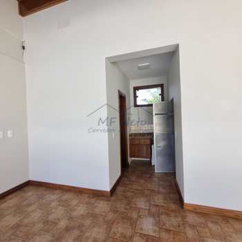 Casa de Condomínio em Pirassununga, bairro Cidade Jardim
