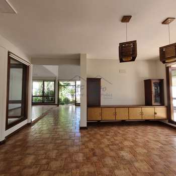 Casa de Condomínio em Pirassununga, bairro Cidade Jardim