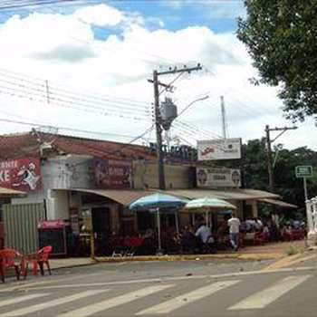 Prédio Comercial em Pirassununga, bairro Cachoeira de Emas