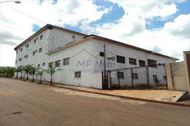 Prédio, código 64700 em Pirassununga, bairro Cachoeira de Emas