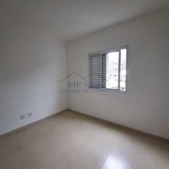 Apartamento em Pirassununga, bairro Centro