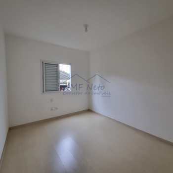 Apartamento em Pirassununga, bairro Centro