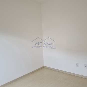 Apartamento em Pirassununga, bairro Centro