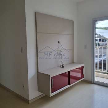 Apartamento em Pirassununga, bairro Centro