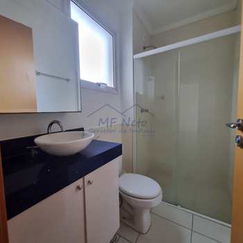 Apartamento em Pirassununga, bairro Centro