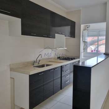 Apartamento em Pirassununga, bairro Centro