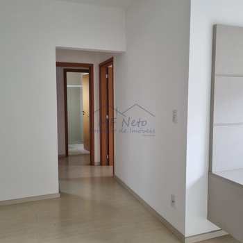 Apartamento em Pirassununga, bairro Centro