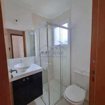 Apartamento em Pirassununga, bairro Centro