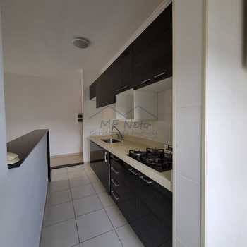 Apartamento em Pirassununga, bairro Centro