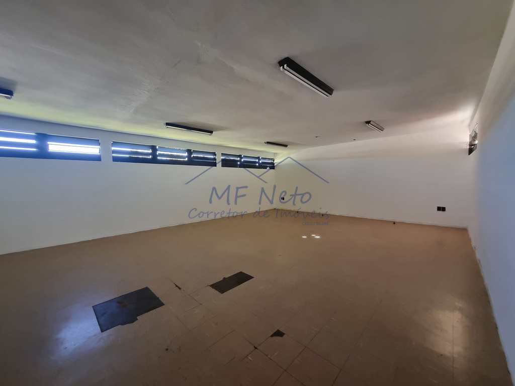 Prédio Comercial em Pirassununga, no bairro Rosário