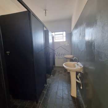 Prédio Comercial em Pirassununga, bairro Rosário