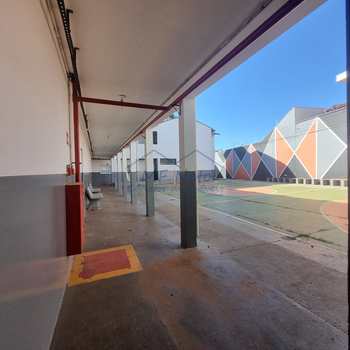 Prédio Comercial em Pirassununga, bairro Rosário