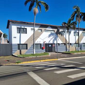 Prédio Comercial em Pirassununga, bairro Rosário