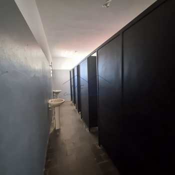 Prédio Comercial em Pirassununga, bairro Rosário