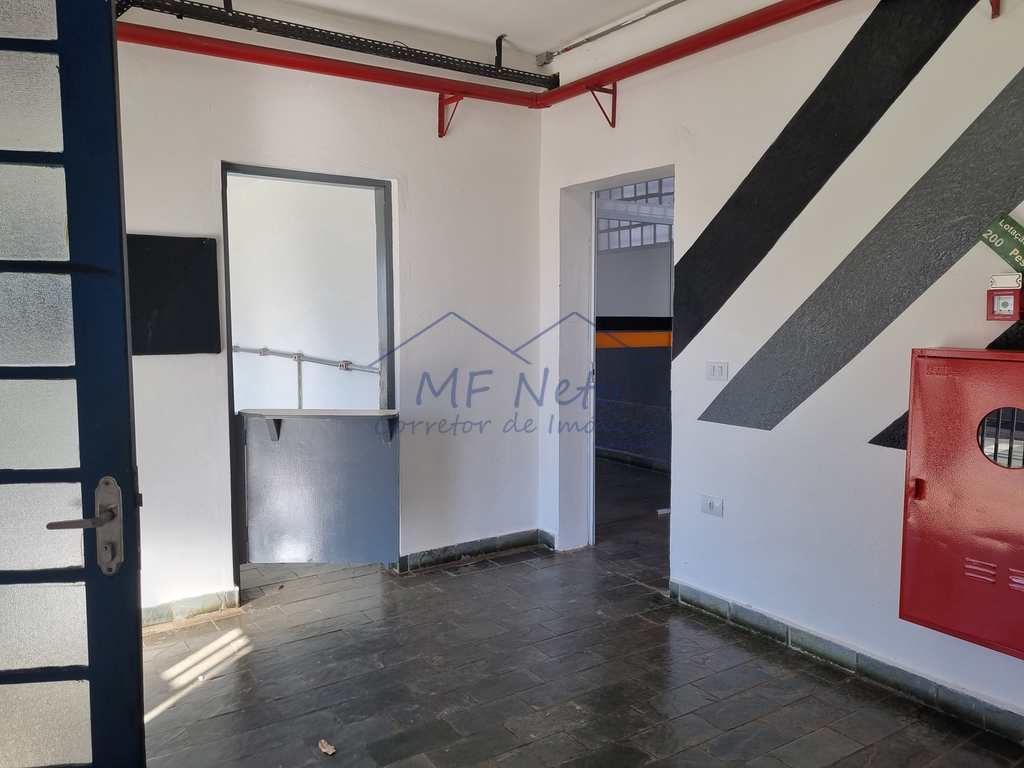 Prédio Comercial em Pirassununga, no bairro Rosário
