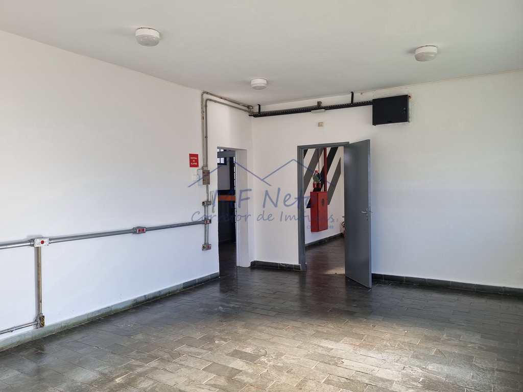 Prédio Comercial em Pirassununga, no bairro Rosário