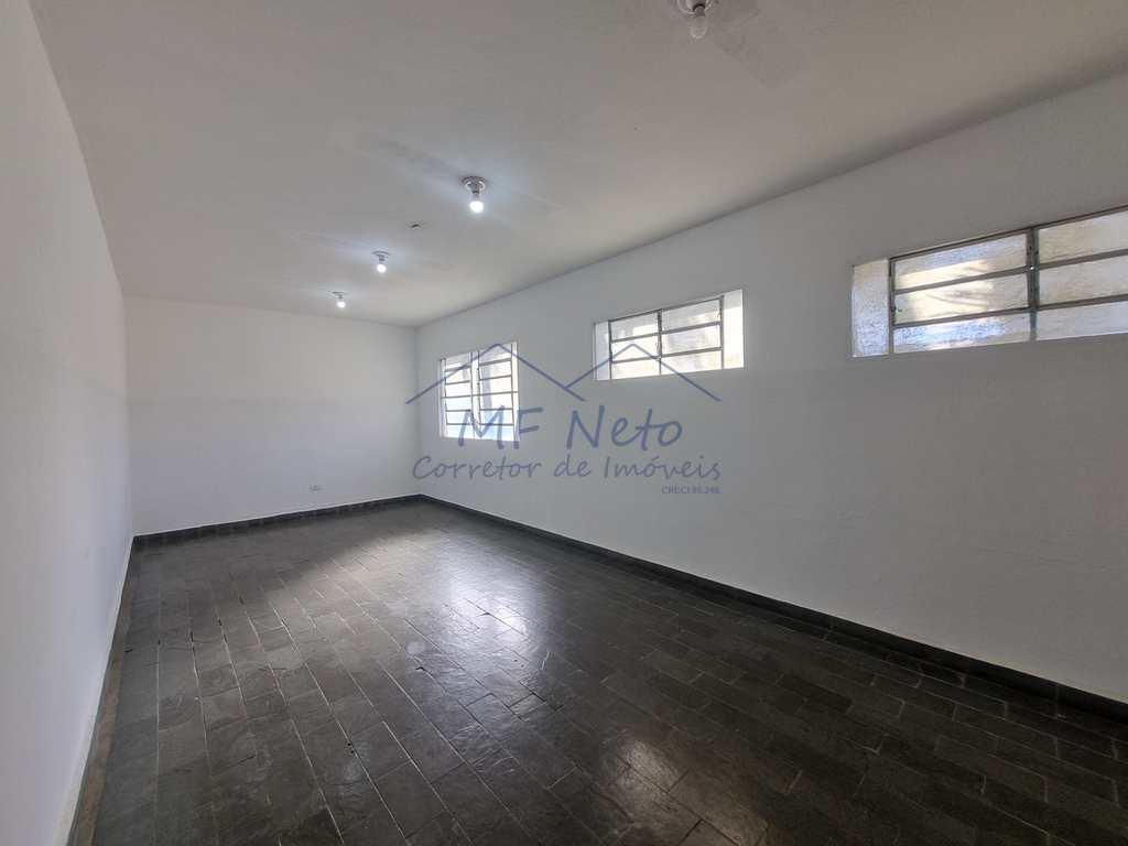 Prédio Comercial em Pirassununga, no bairro Rosário