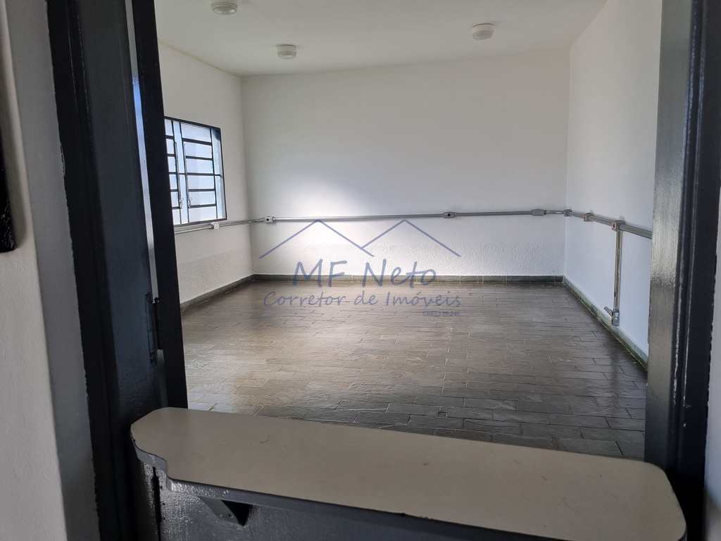 Prédio Comercial em Pirassununga, no bairro Rosário