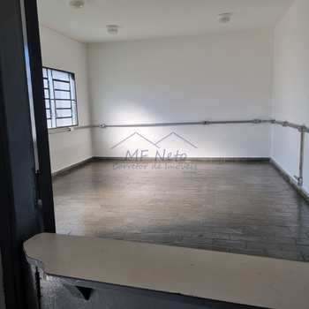 Prédio Comercial em Pirassununga, bairro Rosário