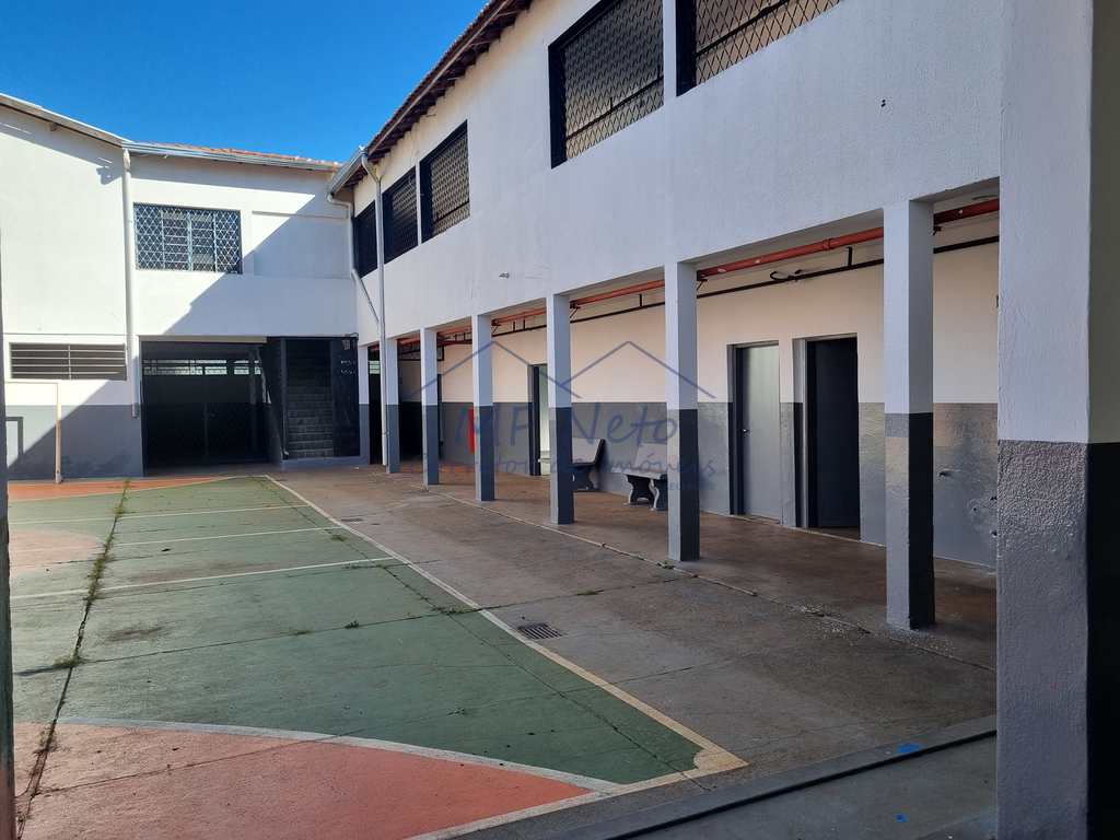 Prédio Comercial em Pirassununga, no bairro Rosário