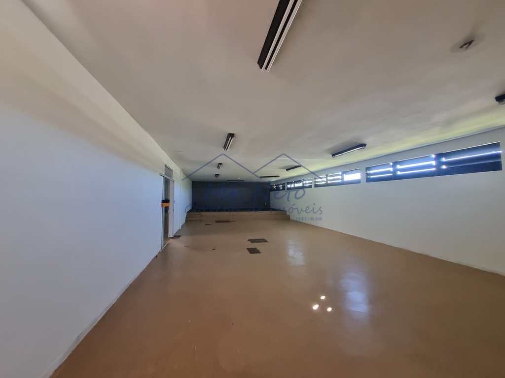 Prédio Comercial em Pirassununga, no bairro Rosário