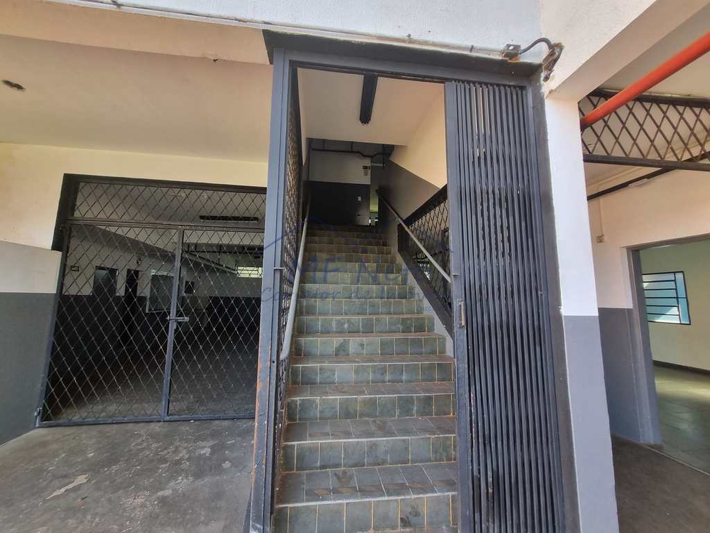 Prédio Comercial em Pirassununga, no bairro Rosário