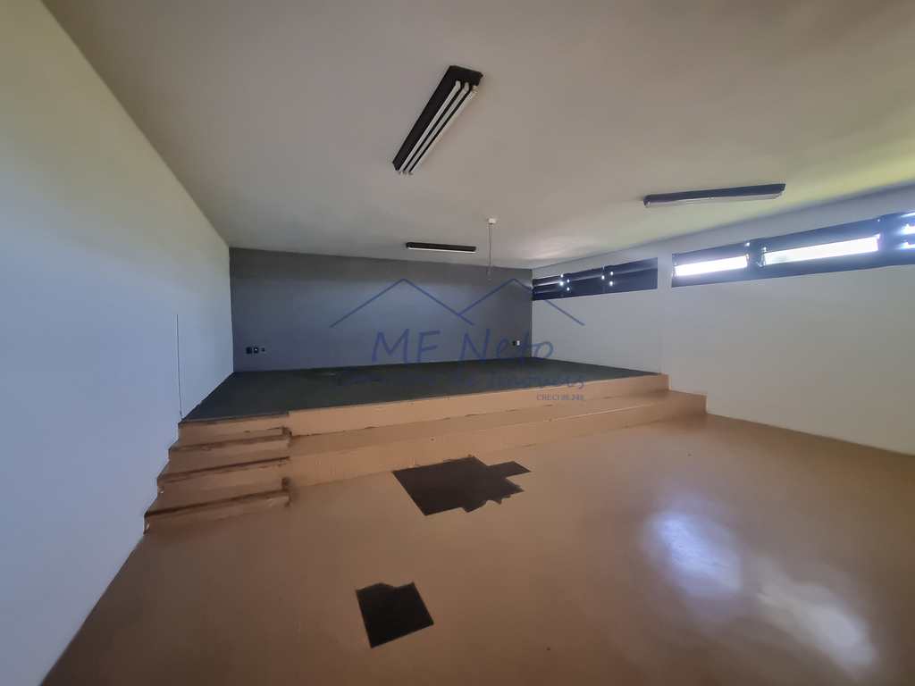 Prédio Comercial em Pirassununga, no bairro Rosário