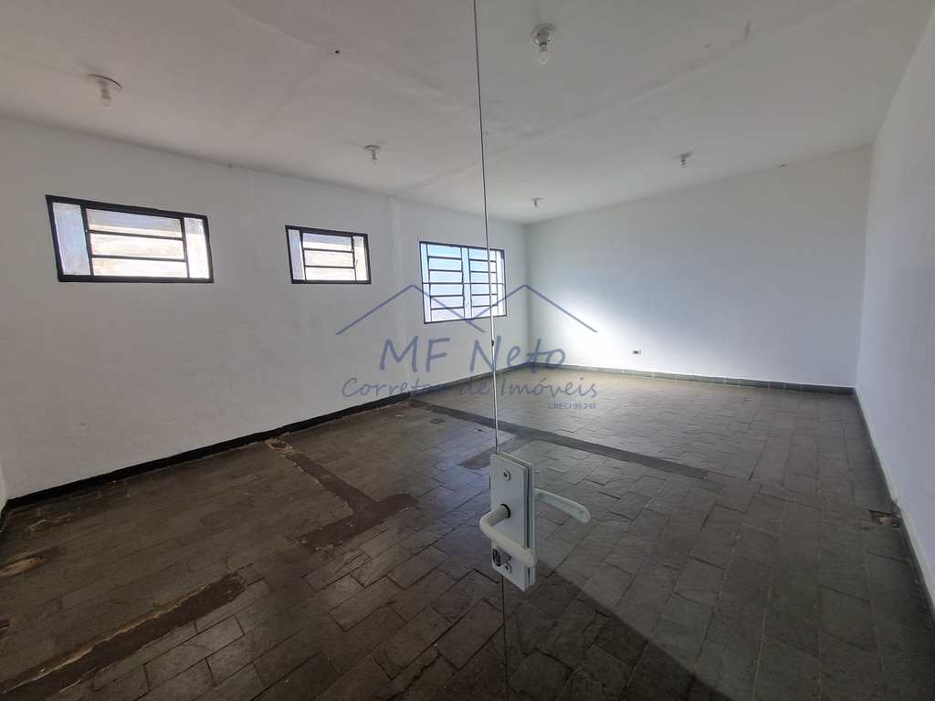 Prédio Comercial em Pirassununga, no bairro Rosário