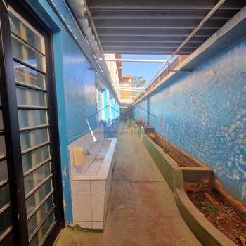Prédio Comercial em Pirassununga, bairro Rosário