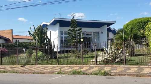 Casa, código 42100 em Pirassununga, bairro Centro