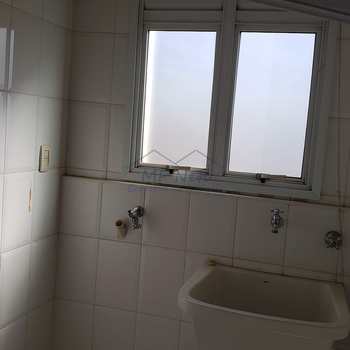Apartamento em Pirassununga, bairro Spazio Painguás