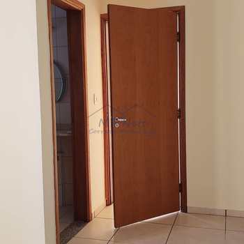 Apartamento em Pirassununga, bairro Spazio Painguás