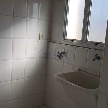 Apartamento em Pirassununga, bairro Spazio Painguás