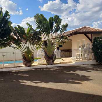 Apartamento em Pirassununga, bairro Spazio Painguás