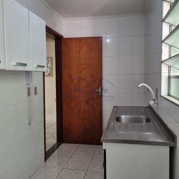 Apartamento em Pirassununga, bairro Residencial Suzana