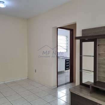 Apartamento em Pirassununga, bairro Residencial Suzana