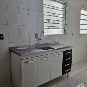 Apartamento em Pirassununga, bairro Residencial Suzana