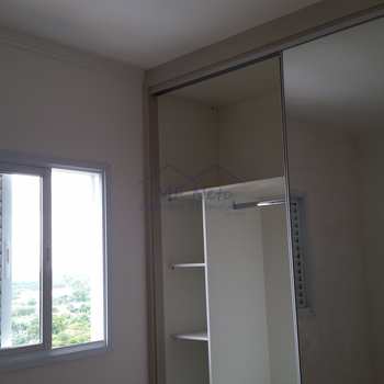 Apartamento em Pirassununga, bairro Residencial Star Vann Ess