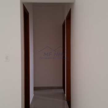 Apartamento em Pirassununga, bairro Residencial Star Vann Ess