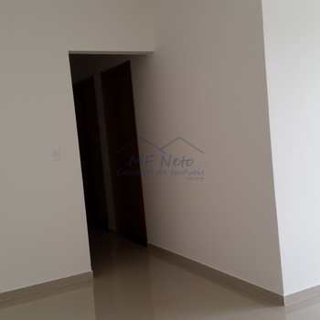 Apartamento em Pirassununga, bairro Residencial Star Vann Ess