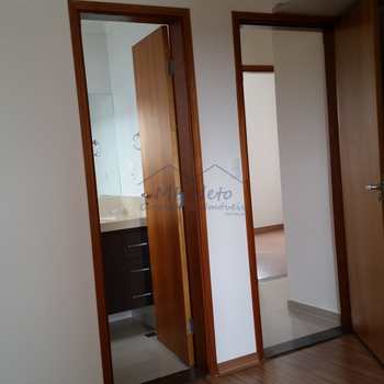 Apartamento em Pirassununga, bairro Residencial Star Vann Ess