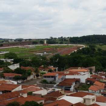 Apartamento em Pirassununga, bairro Residencial Star Vann Ess