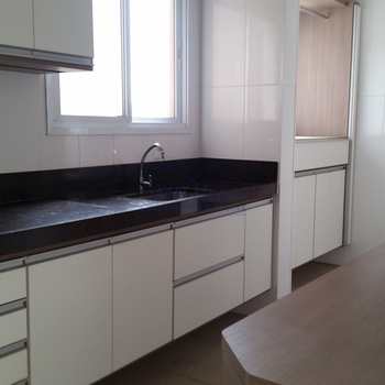 Apartamento em Pirassununga, bairro Residencial Star Vann Ess