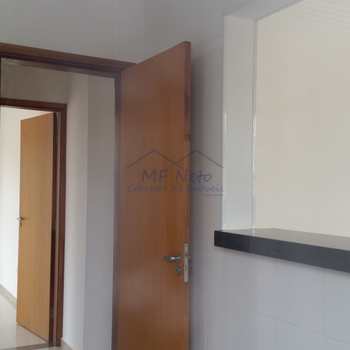 Apartamento em Pirassununga, bairro Residencial Star Vann Ess