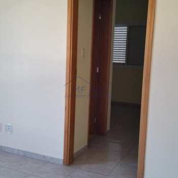 Apartamento em Pirassununga, bairro Spazio Painguás