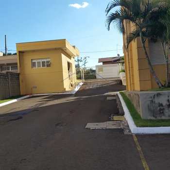 Apartamento em Pirassununga, bairro Spazio Painguás