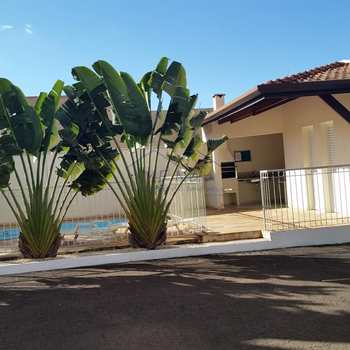 Apartamento em Pirassununga, bairro Spazio Painguás