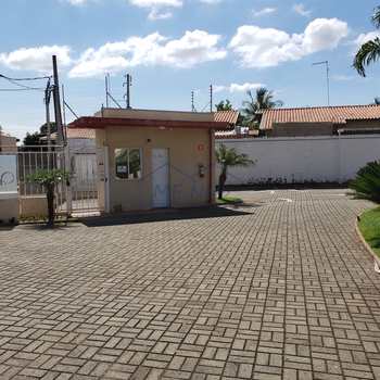 Apartamento em Pirassununga, bairro Vila São Guido