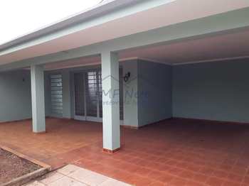 Casa, código 10131531 em Pirassununga, bairro Jardim Ferrarezzi